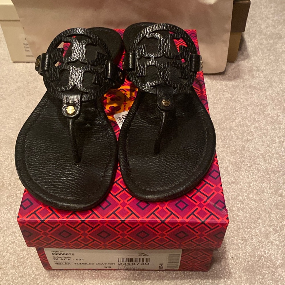 Tory Burch Miller sandals in black tumbled leather. Size 11